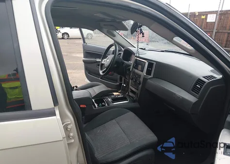 2008 Jeep Grand Cherokee Laredo z USA, uszkodzony, nr VIN 1J8GR48K58C164977